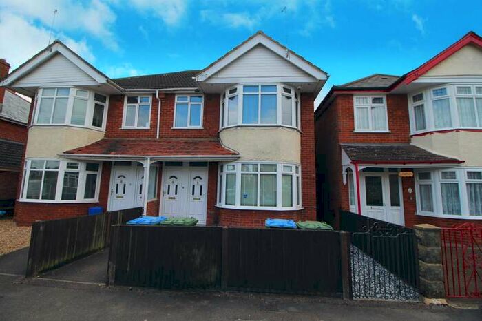 1 Bedroom Leisure Facility Commercial To Rent In Dawlish Avenue, Southampton, SO15