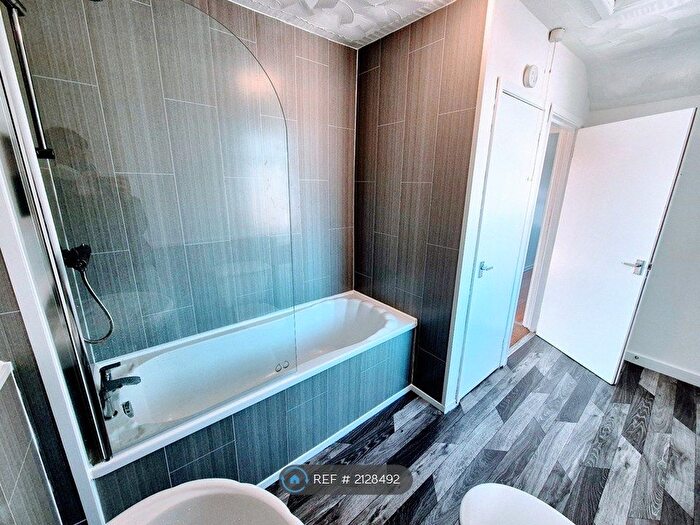 2 Bedroom Flat To Rent In Nith Street, Aberdare, CF44