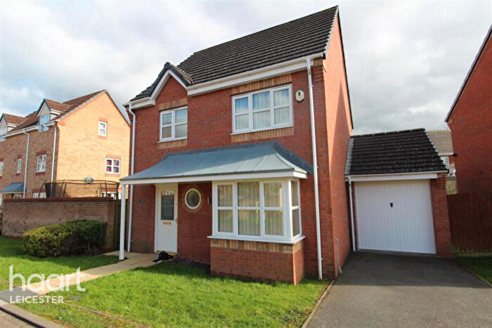3 Bedroom Detached House To Rent In Cawston Close, Leicester, LE5