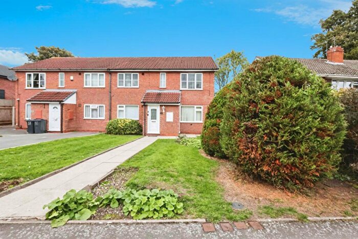 2 Bedroom Maisonette For Sale In Romford Close, Birmingham, B26