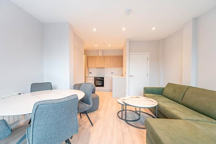 2 Bedroom Flat To Rent In High Road, Wembley, HA0