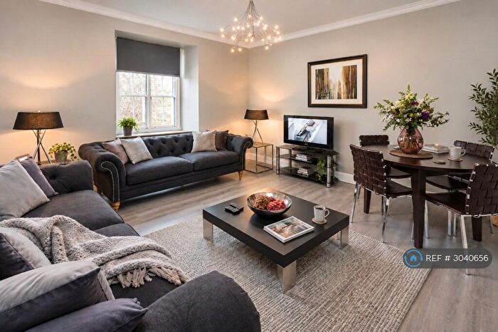 2 Bedroom Flat To Rent In West Nicolson St, Edinburgh, EH8