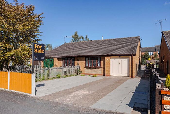 2 Bedroom Semi-Detached Bungalow For Sale In Alveston Road, Scunthorpe, DN17
