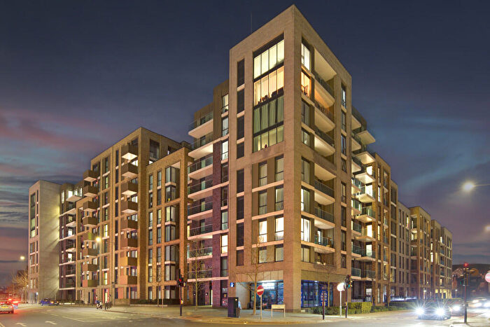 1 Bedroom Apartment For Sale In Queenshurst Square, Kingston Upon Thames, KT2