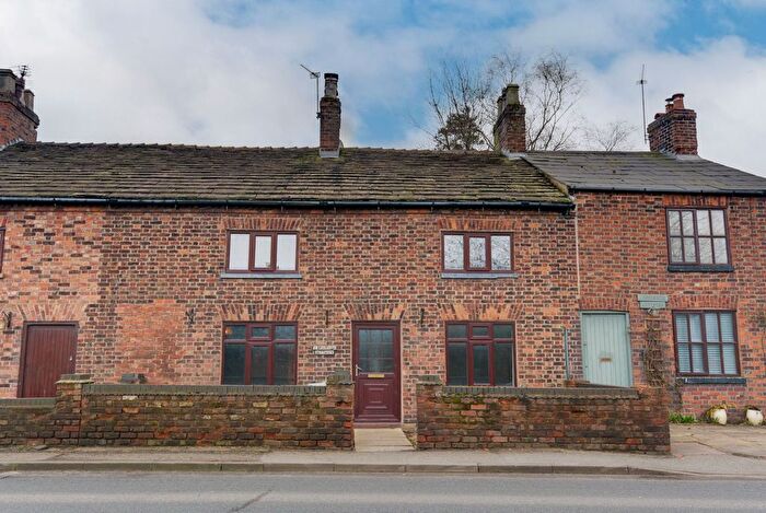3 Bedroom Cottage For Sale In Macclesfield Road, Eaton, CW12