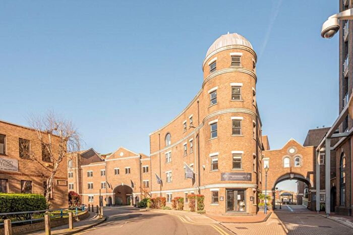 1 Bedroom Flat For Sale In The Wharf Collection, Battersea, London, SW11