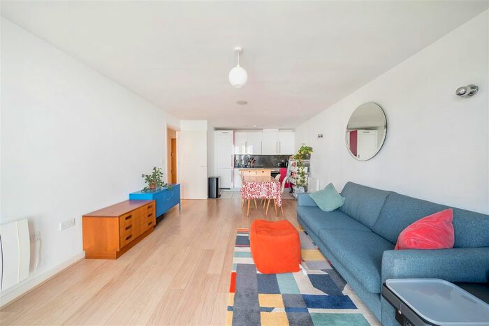 1 Bedroom Flat For Sale In Emerson Apartments, New River Village, Hornsey, N8