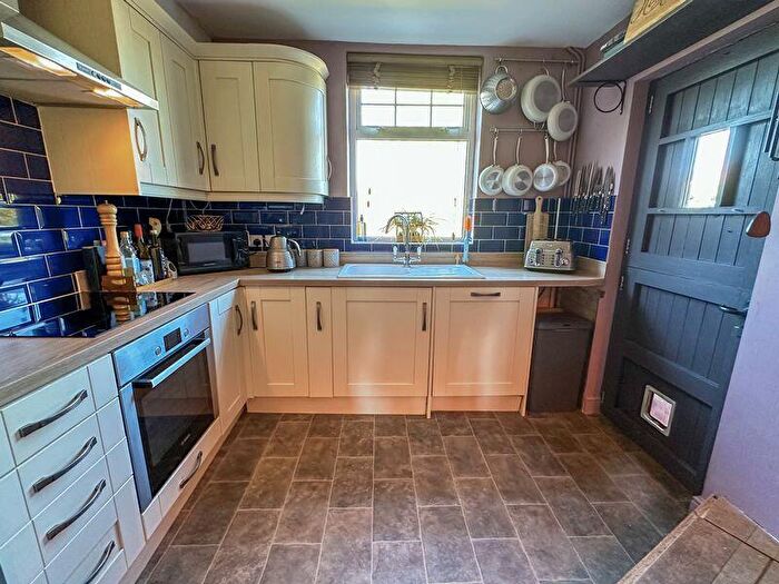 2 Bedroom Character Property For Sale In Upham, SO32