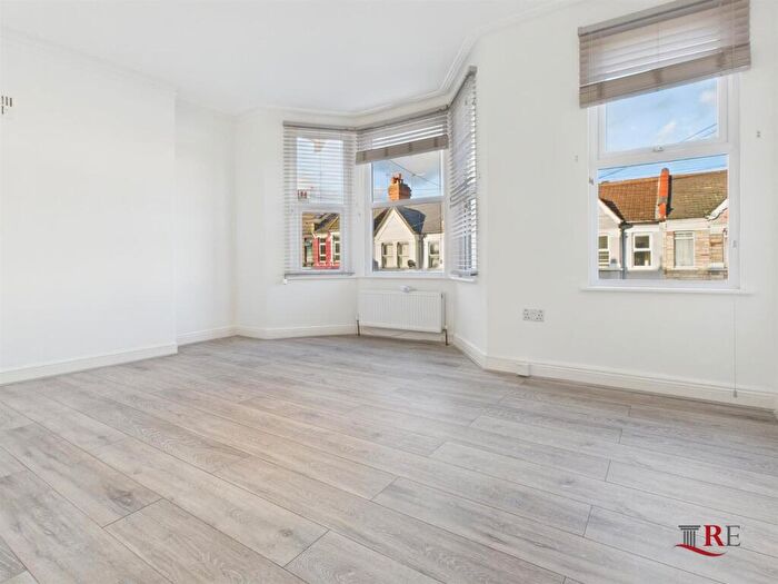 2 Bedroom Flat To Rent In Oldfield Road, London, NW10