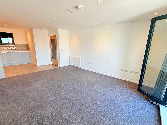 1 Bedroom Flat To Rent In Coal Orchard, Taunton, TA1