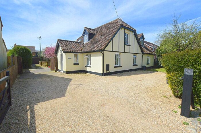 4 Bedroom Detached House To Rent In Belmont, Townsend, BH21