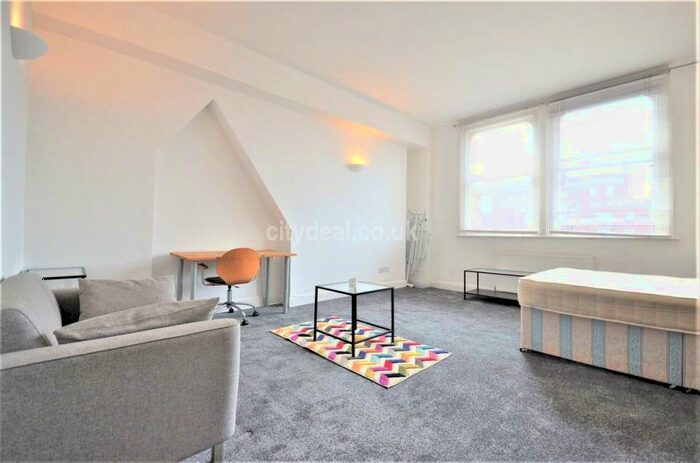 Studio To Rent In Royal College Street, Camden, NW1