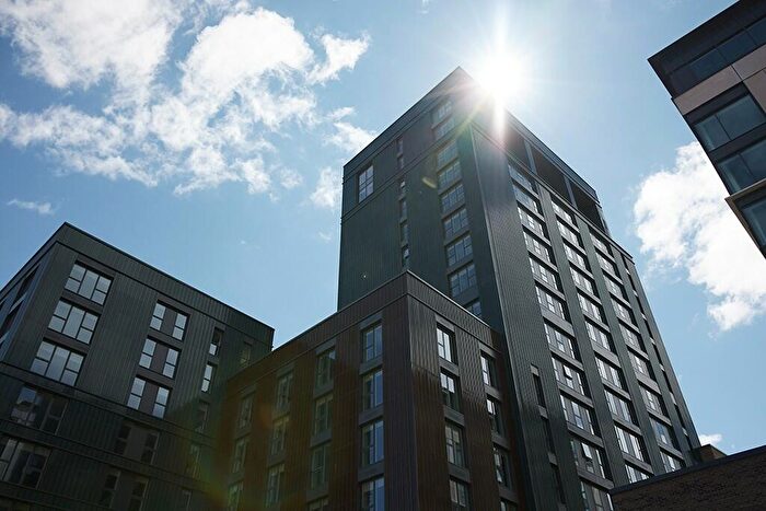 3 Bedroom Apartment To Rent In Trongate, Glasgow, G1