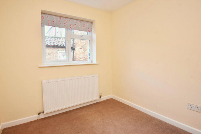 2 Bedroom Cottage To Rent In King Street, Ripon, HG4