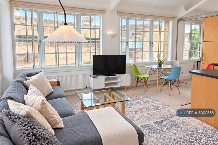 2 Bedroom Flat To Rent In Edinburgh, Edinburgh, EH1
