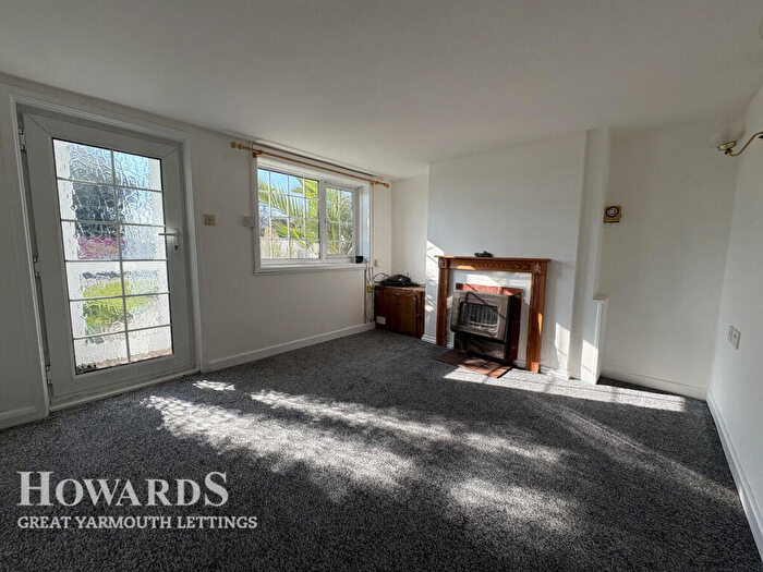 2 Bedroom Cottage To Rent In Beach Road, Scratby, NR29