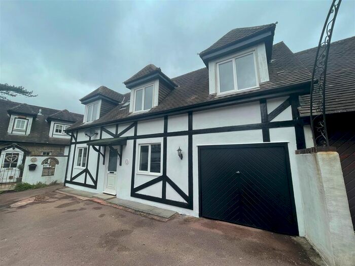 3 Bedroom Detached House To Rent In Sandrock Hall, The Ridge, Hastings, TN34