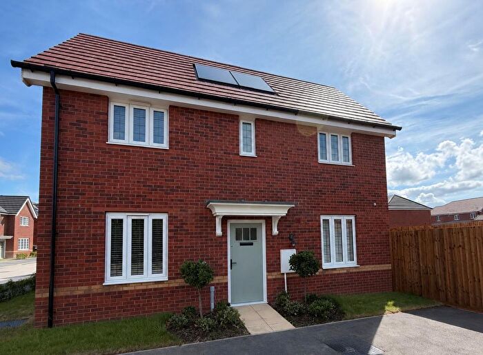 3 Bedroom Semi-Detached House To Rent In Taranto Close, Widnes, WA8