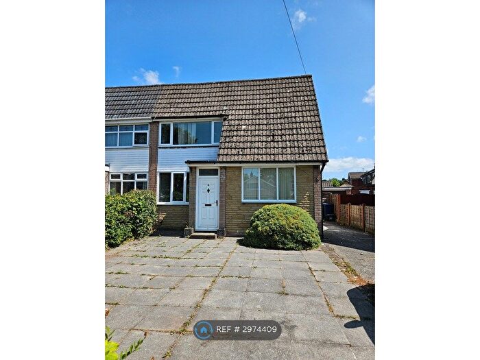 3 Bedroom Semi-Detached House To Rent In West Paddock, Leyland, PR25