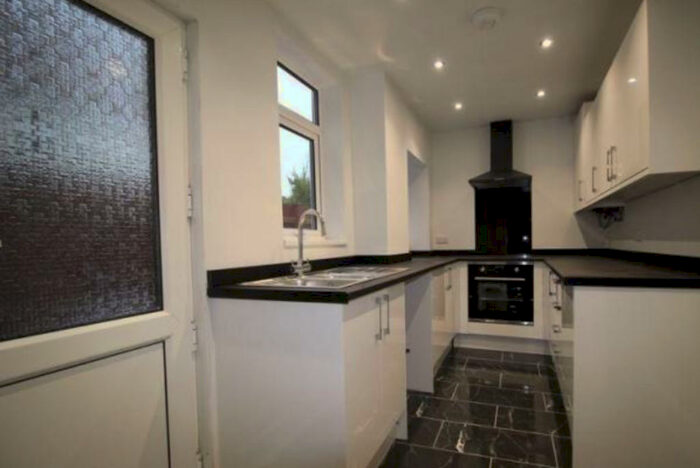 3 Bedroom Semi-Detached House To Rent In Cornhill Road, Nottingham, NG4