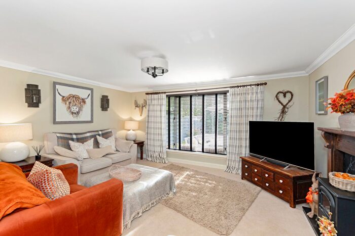 2 Bedroom Link Detached House For Sale In Terregles, Penicuik, EH26