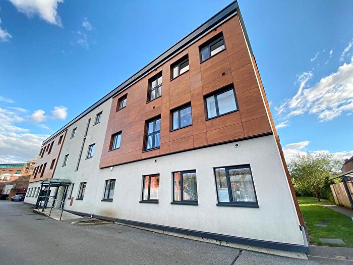 2 Bedroom Flat To Rent In Holgate Road, York, YO24