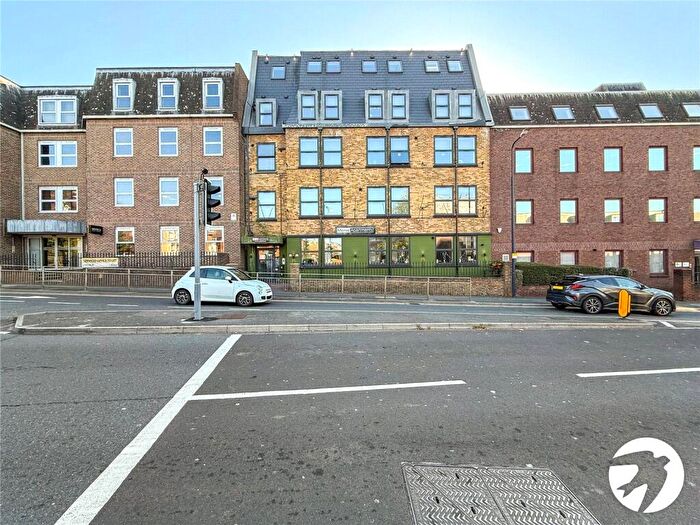 2 Bedroom Flat To Rent In Albion Place, Maidstone, Kent, ME14