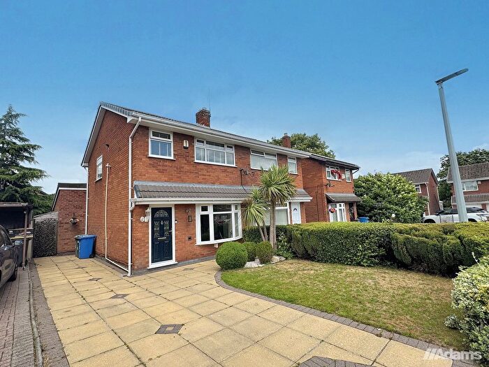 3 Bedroom Semi-Detached House For Sale In Swinford Avenue, Widnes, WA8