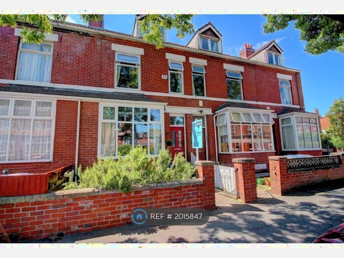 4 Bedroom Terraced House To Rent In Stamford Street, Manchester, M16
