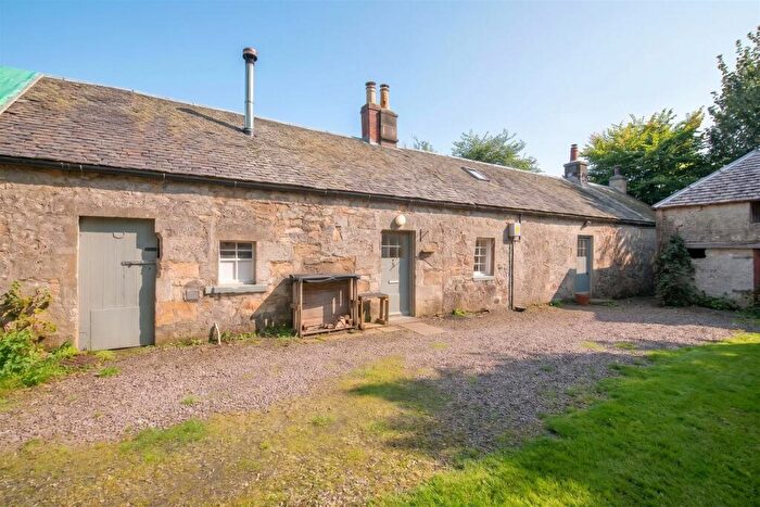 3 Bedroom Cottage To Rent In Kellybank Cottage, FK14