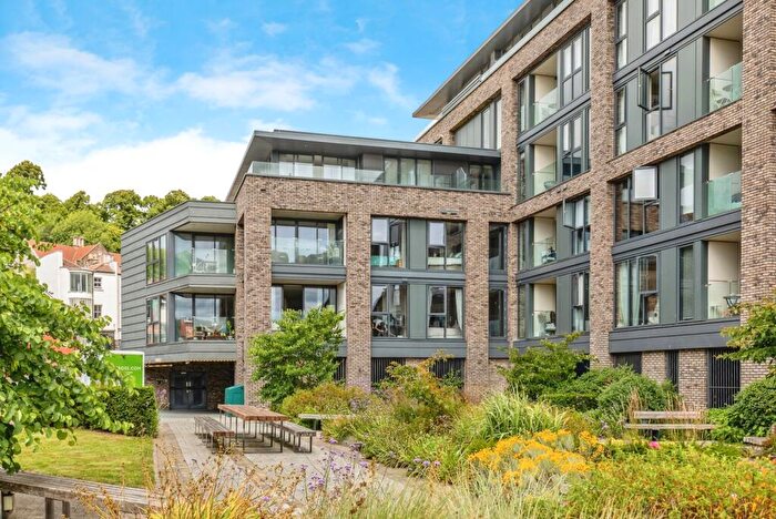 2 Bedroom Flat For Sale In Lime Kiln Road, Bristol, BS1