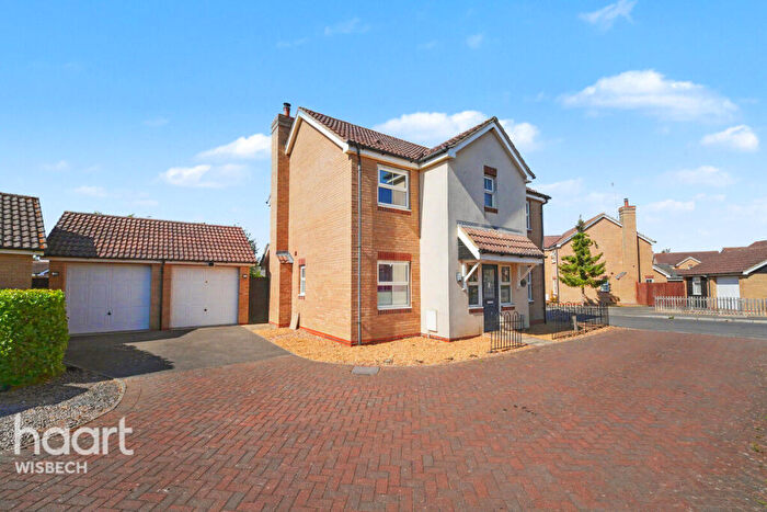 4 Bedroom Detached House For Sale In Oxfield Drive, Gorefield, PE13