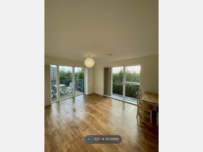 1 Bedroom Flat To Rent In Palmer House, Trumpington, Cambridge, CB2