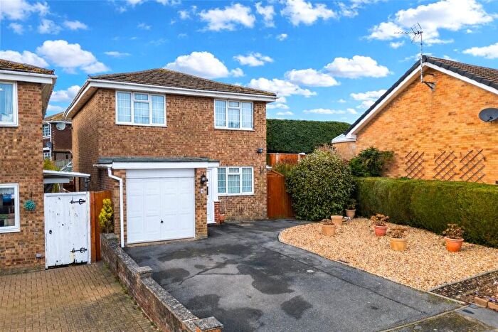 4 Bedroom Detached House For Sale In Fuchsia Close, Calcot, Reading, Berkshire, RG31