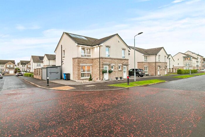 3 Bedroom Semi Detached House For Sale In Castlegate Avenue Dumbarton, G82