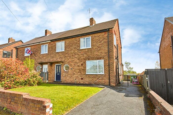 3 Bedroom Semi-Detached House For Sale In Thorpe Hill Drive, Heanor, DE75