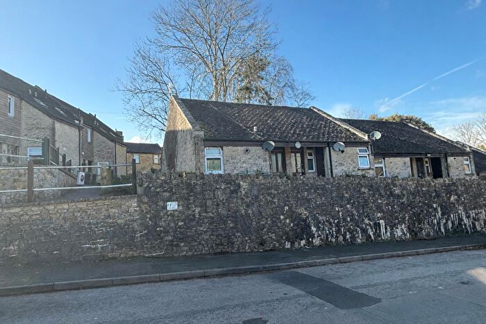 1 Bedroom Bungalow For Sale In Queens Square, Box, Corsham, SN13