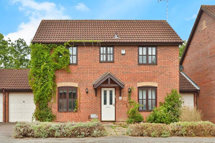 3 Bedroom Detached House To Rent In Alstonefield, Emerson Valley, Milton Keynes, MK4