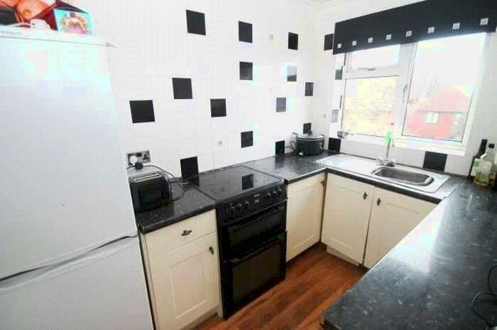 1 Bedroom Apartment To Rent In Birch Court, 50 Thicket Road, Sutton, SM1
