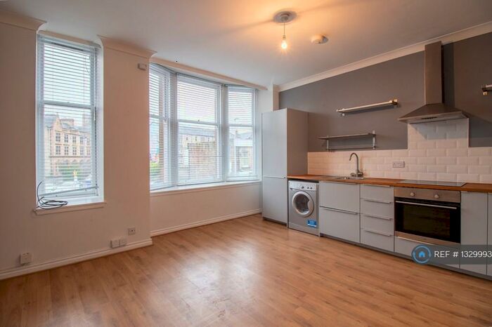 2 Bedroom Flat To Rent In Marshalls Lane, Paisley, PA1