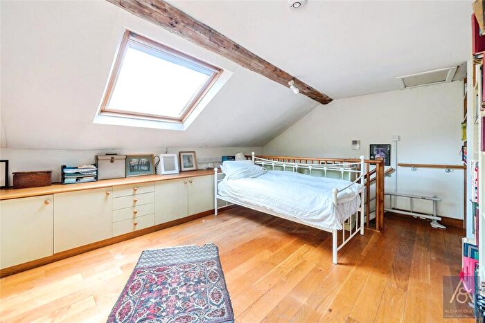 6 Bedroom Semi-Detached House For Sale In Church End, Leckhampstead, Buckingham, MK18