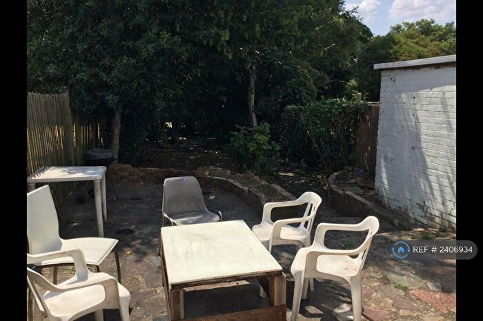 4 Bedroom Semi-Detached House To Rent In Kingston Road, Kingston, KT3