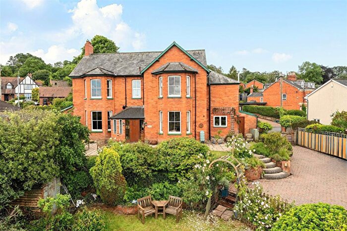 4 Bedroom Detached House For Sale In Canal Hill, Tiverton, EX16