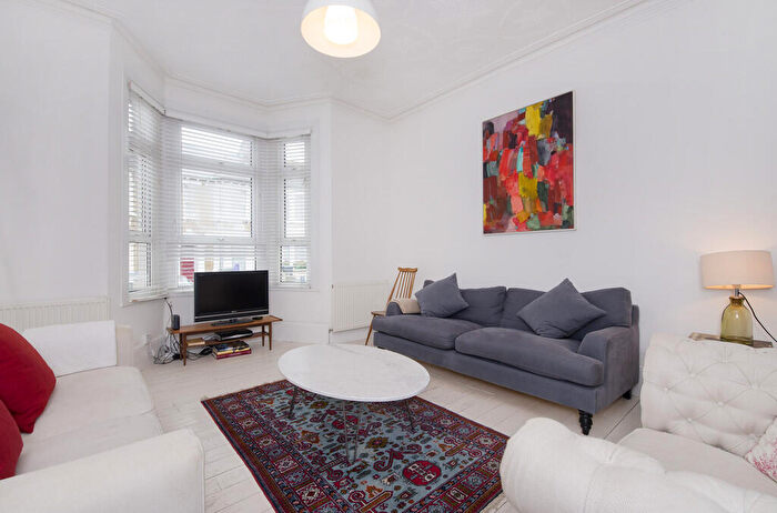 3 Bedroom Apartment To Rent In Redfern Road, , London, NW10