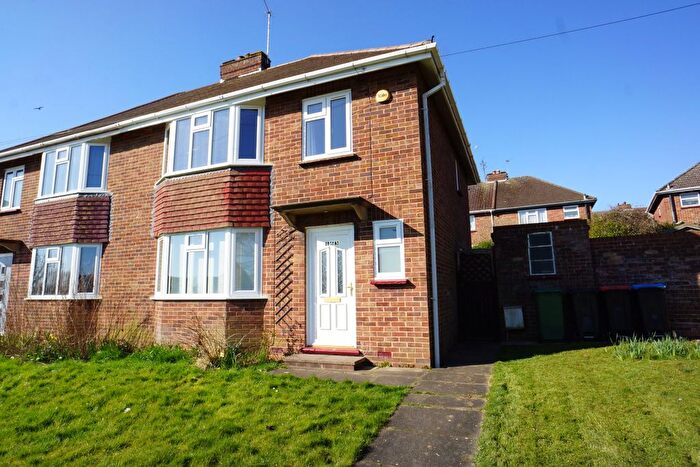 3 Bedroom Semi-Detached House To Rent In Pinewood Drive, Bletchley, Milton Keynes, MK2
