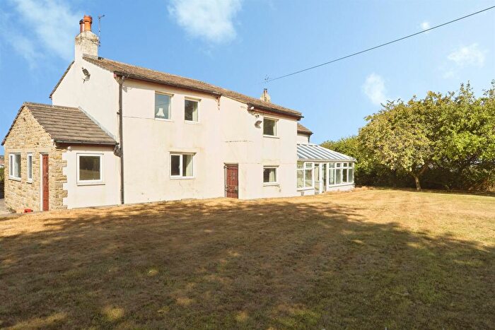 4 Bedroom Detached House For Sale In Gamble Lane, Farnley, Leeds, LS12