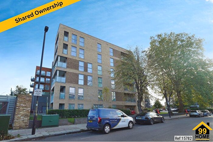 3 Bedroom Flat For Sale In Hartland House, Brixton, SW9