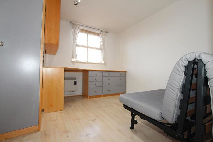 2 Bedroom Apartment To Rent In Chamberlayne Ave, Wembley, HA9