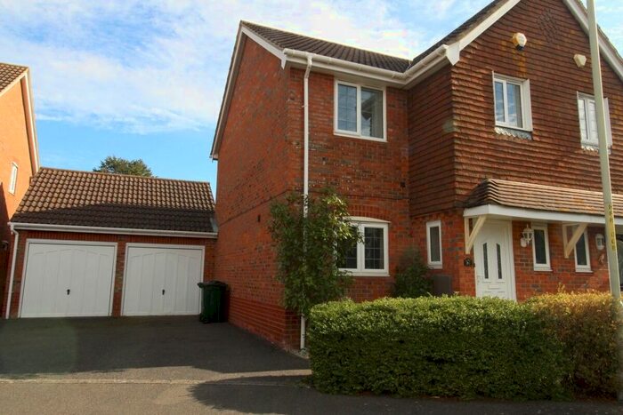 3 Bedroom Semi-Detached House To Rent In Harrow Way, Kingsnorth, Ashford, TN23