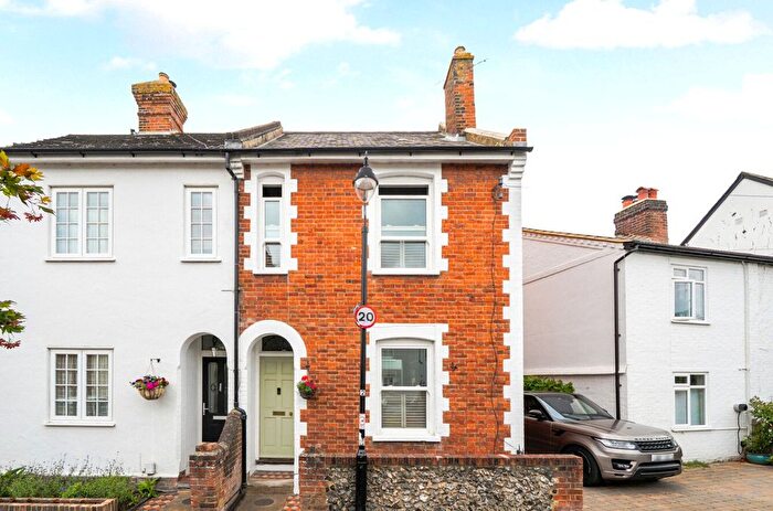 2 Bedroom Semi Detached House For Sale In Guildford, Surrey, GU1